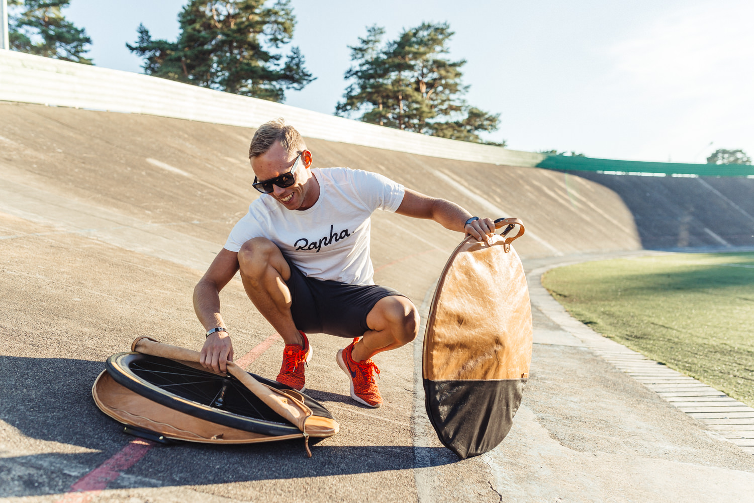 Indrek Narusk leather bicycle hubs bags made by Stella Soomlais