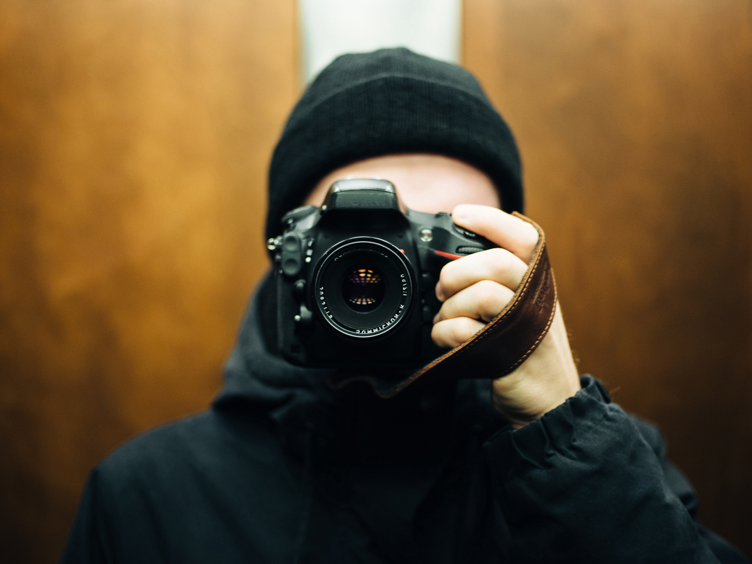 Leather camera strap by Stella Soomlais to Tõnu Tunnel