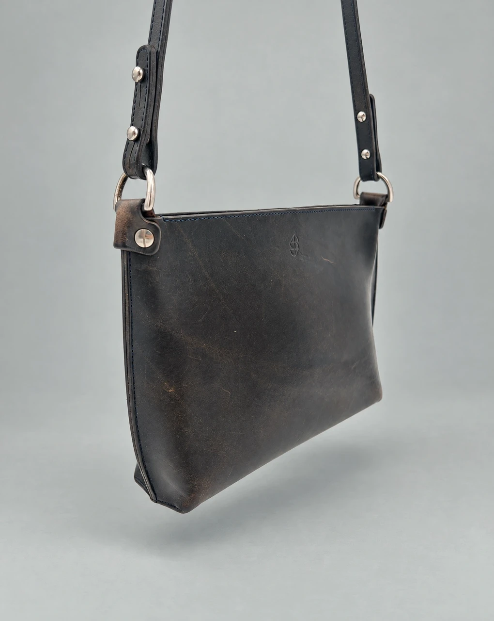 Escape Essentials Black – pre-loved