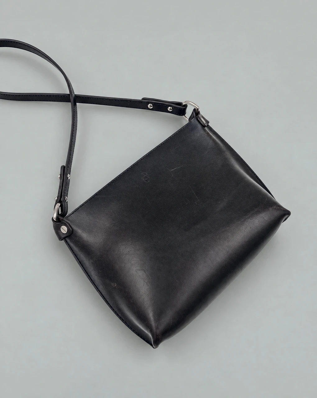 Escape Essentials Black – pre-loved