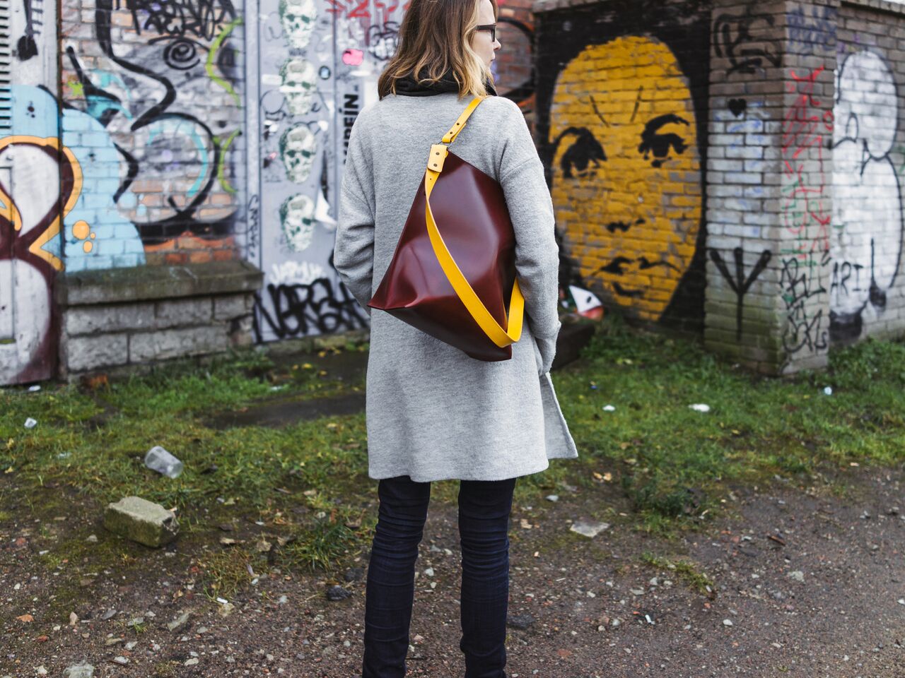 Tumesinine Ready to Work Hard – preloved