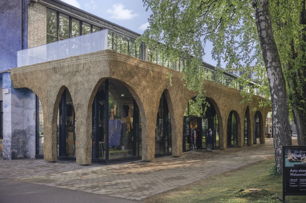 The reed façade of Telliskivi Creative City up close